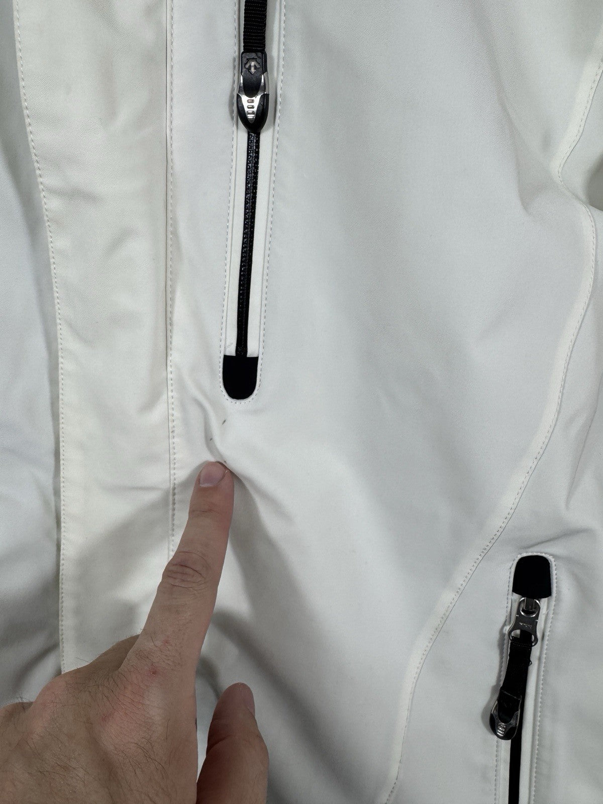 Vintage Descente Ski Snow Jacket Mens Ion Bodies Titan Thermo Airdrive White L