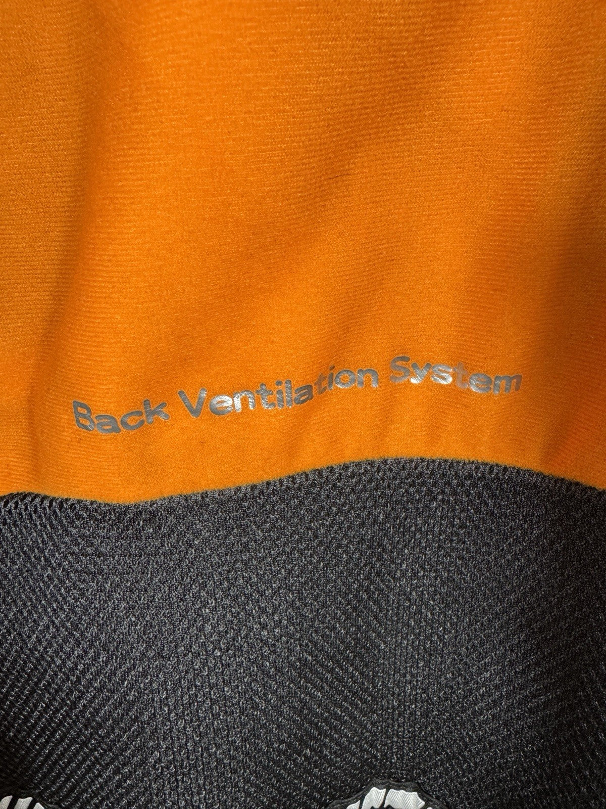 Vintage Descente Ski Snow Jacket Mens Ion Bodies Titan Thermo Airdrive White L