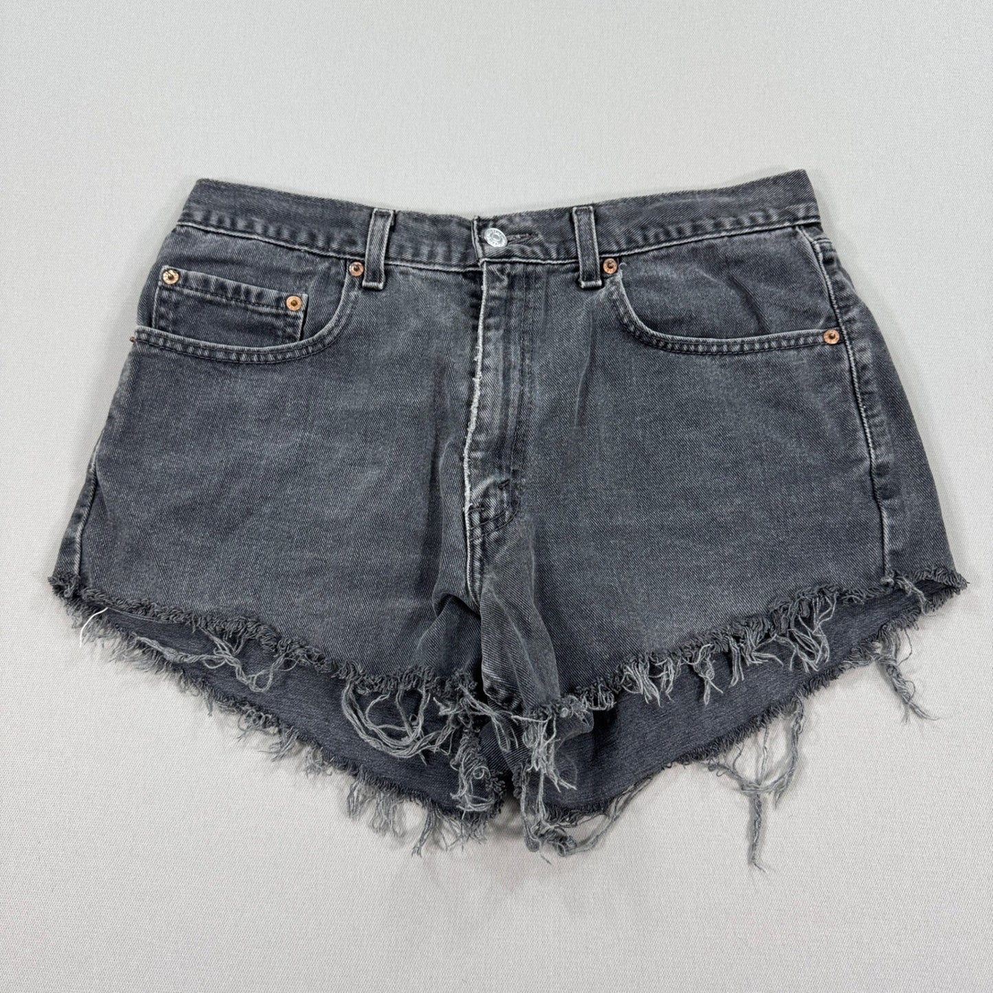 Vintage Levis Cut Off Shorts Sz 34 Fits 32 550 Distressed Faded Denim Womens