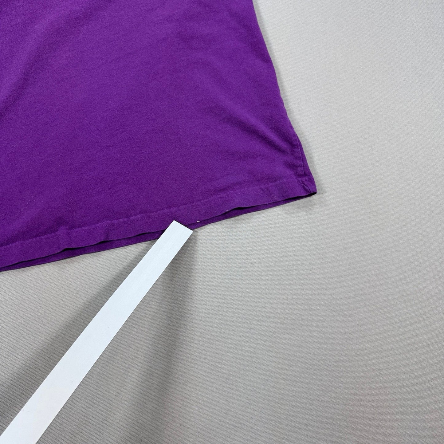 Vintage Walt Disney Goofy T-Shirt mens L/XL Purple Crewneck Pockets Embroidered