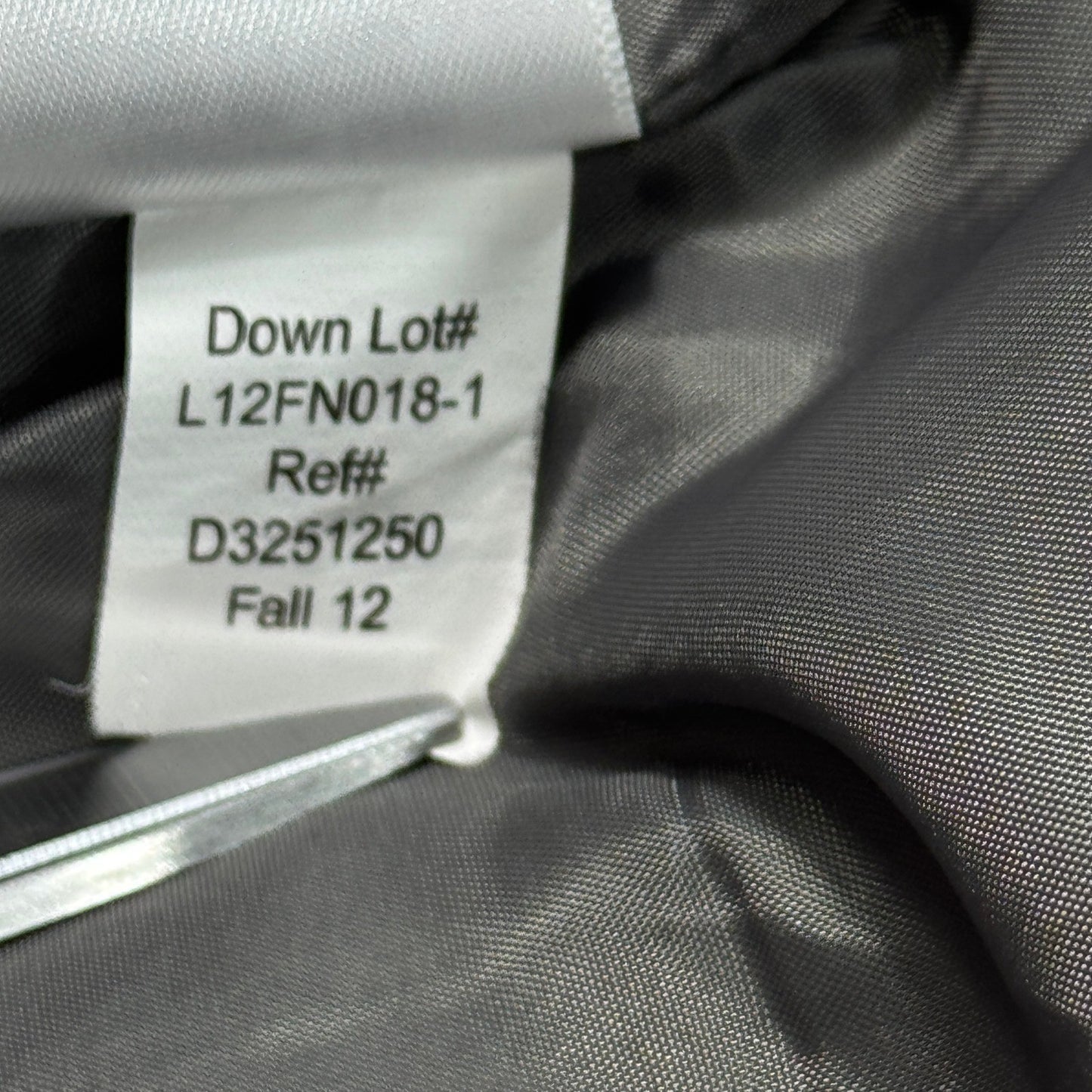 Eddie Bauer Goose Down Puffer Jacket mens Large Full Zip Premium Vest Quilted