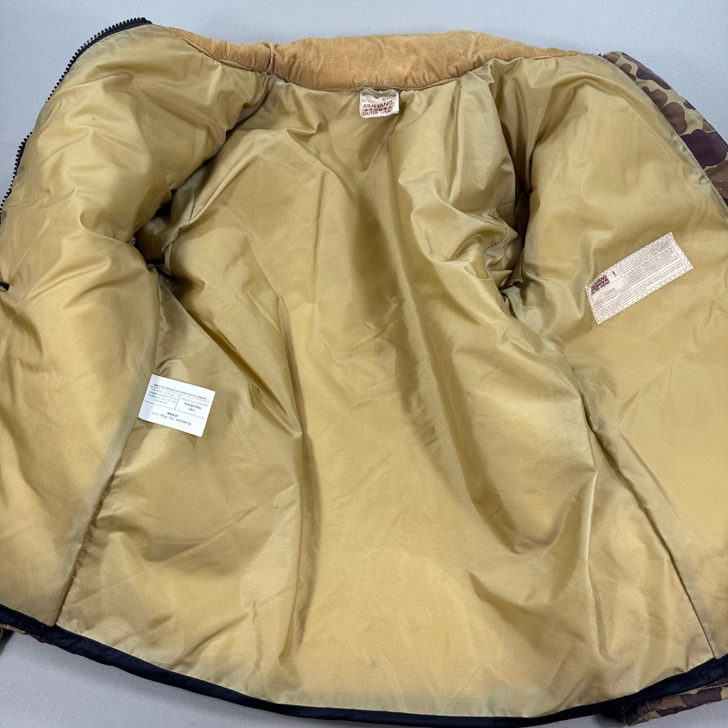 Vintage Mustang Buoyant Jacket Outerwear mens XL Camo Tan Floater Coat Hunting