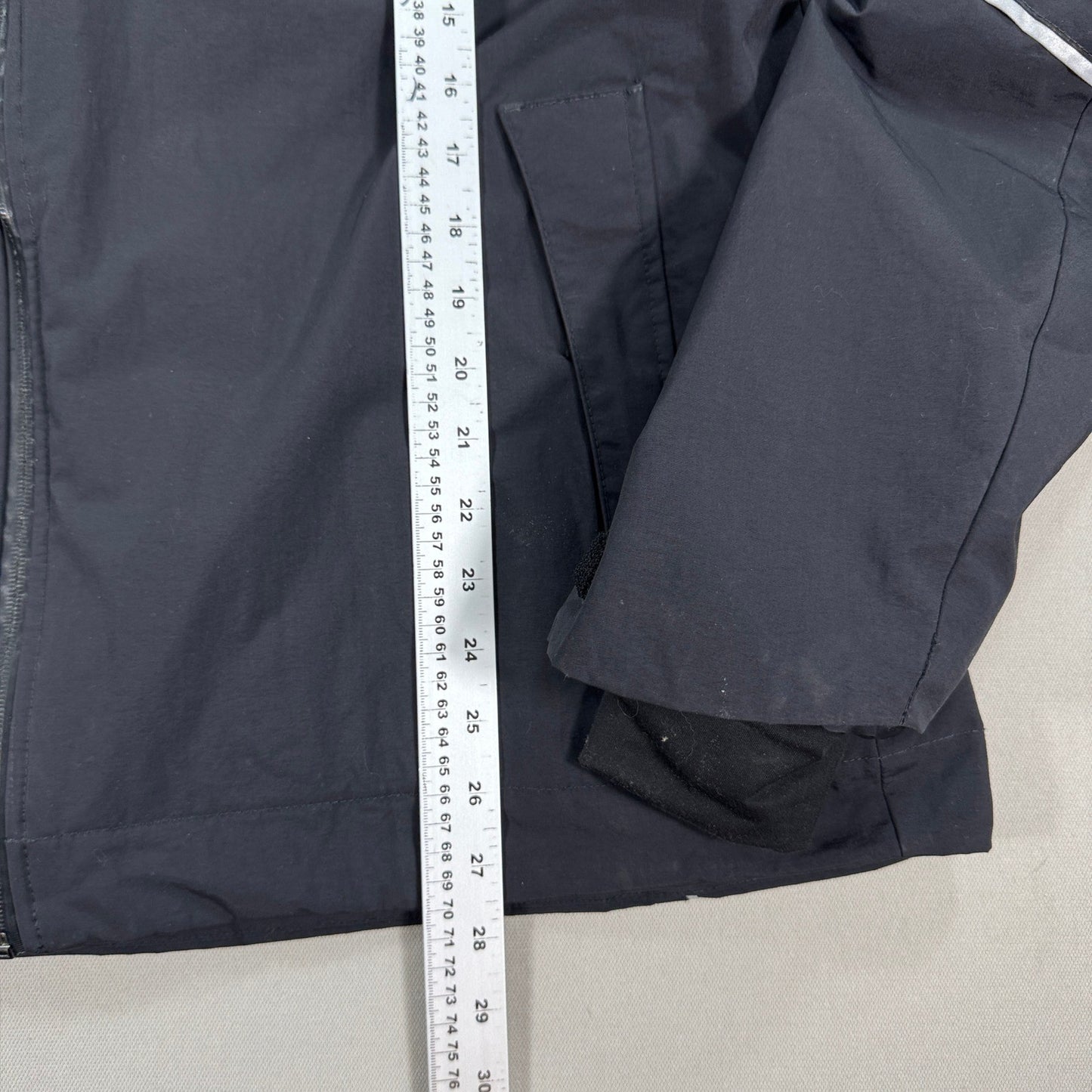 Mercedes AMG Petronas Formula One Team Jacket mens XL Black Coat Insulated