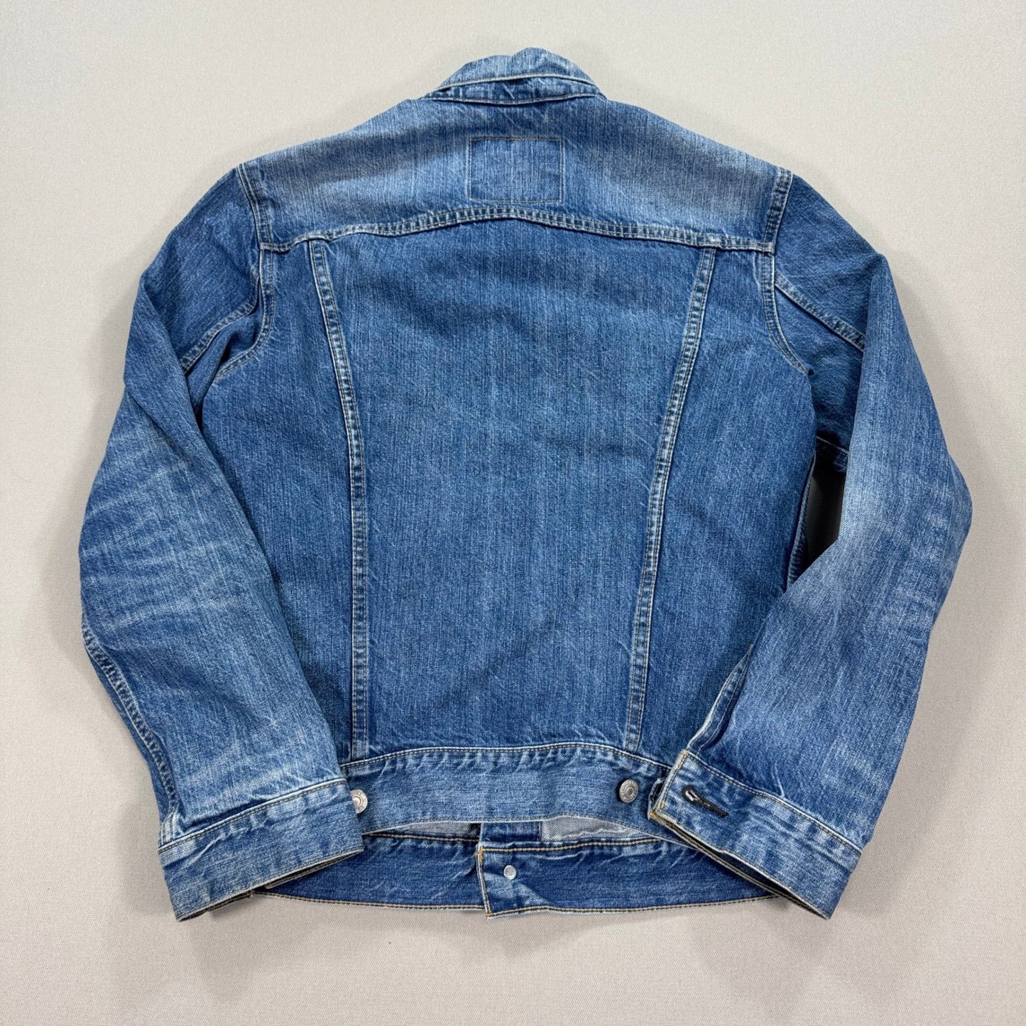 Levi's Type 3 Jean Trucker Jacket mens Medium Denim Medium Wash Red Tab Pockets