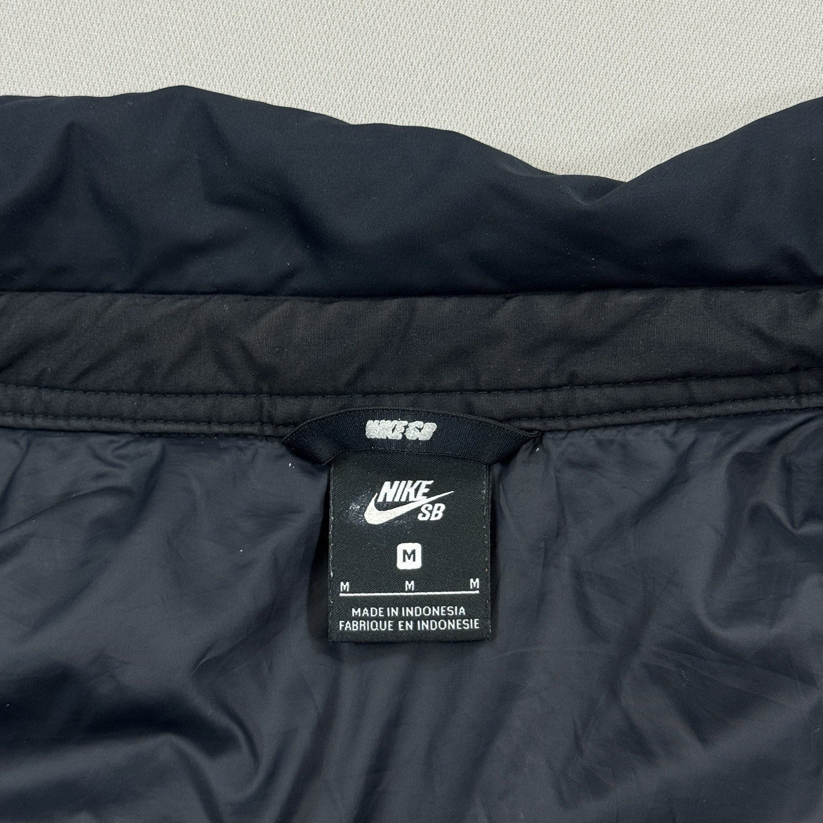 Nike SB Jacket Mens Medium Black Coat Holgate Winterized Snap Button 938428-010