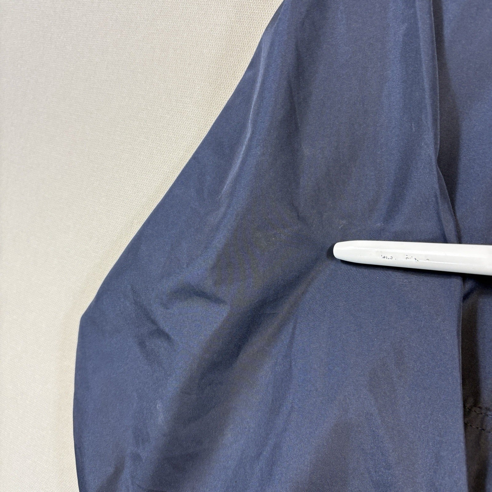 Champion mens Navy Blue Windbreaker Rain Jacket Hooded Pullover Half Zip Small