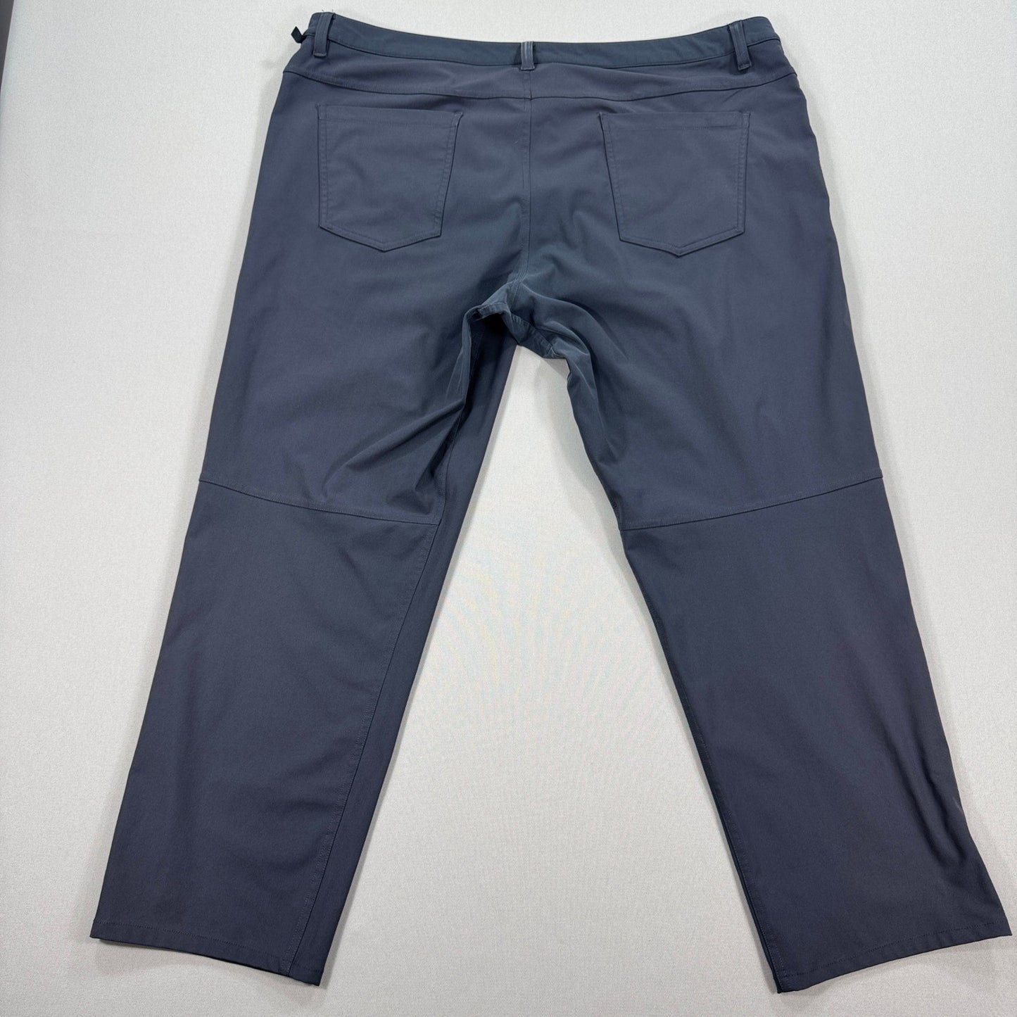 Lululemon ABC Dress Pants mens 40x28 Gray Classic Fit 5-Pocket Trouser Baggy