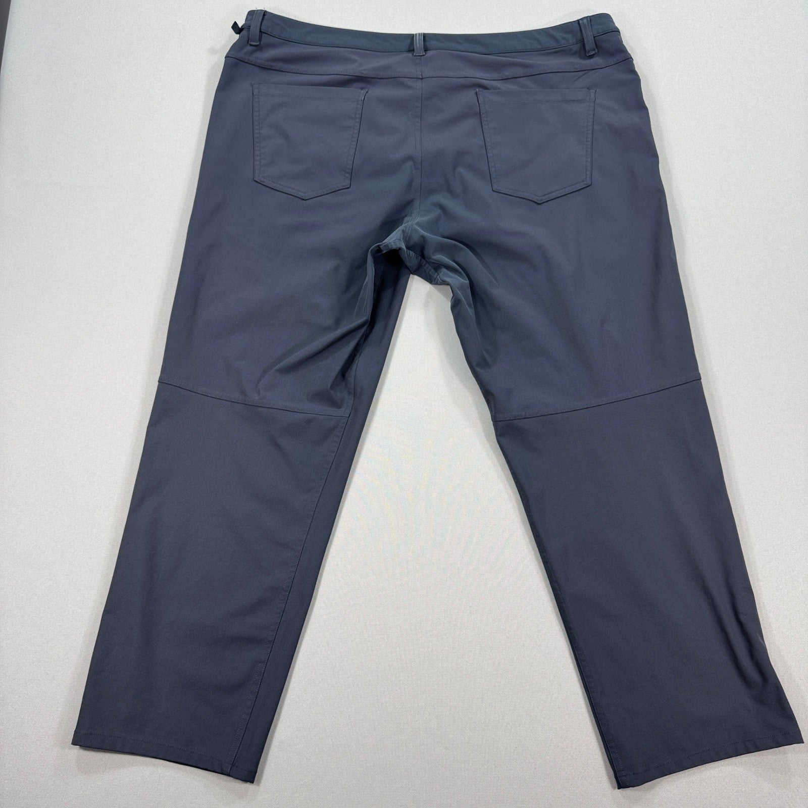 Lululemon ABC Dress Pants mens 40x28 Gray Classic Fit 5-Pocket Trouser Baggy