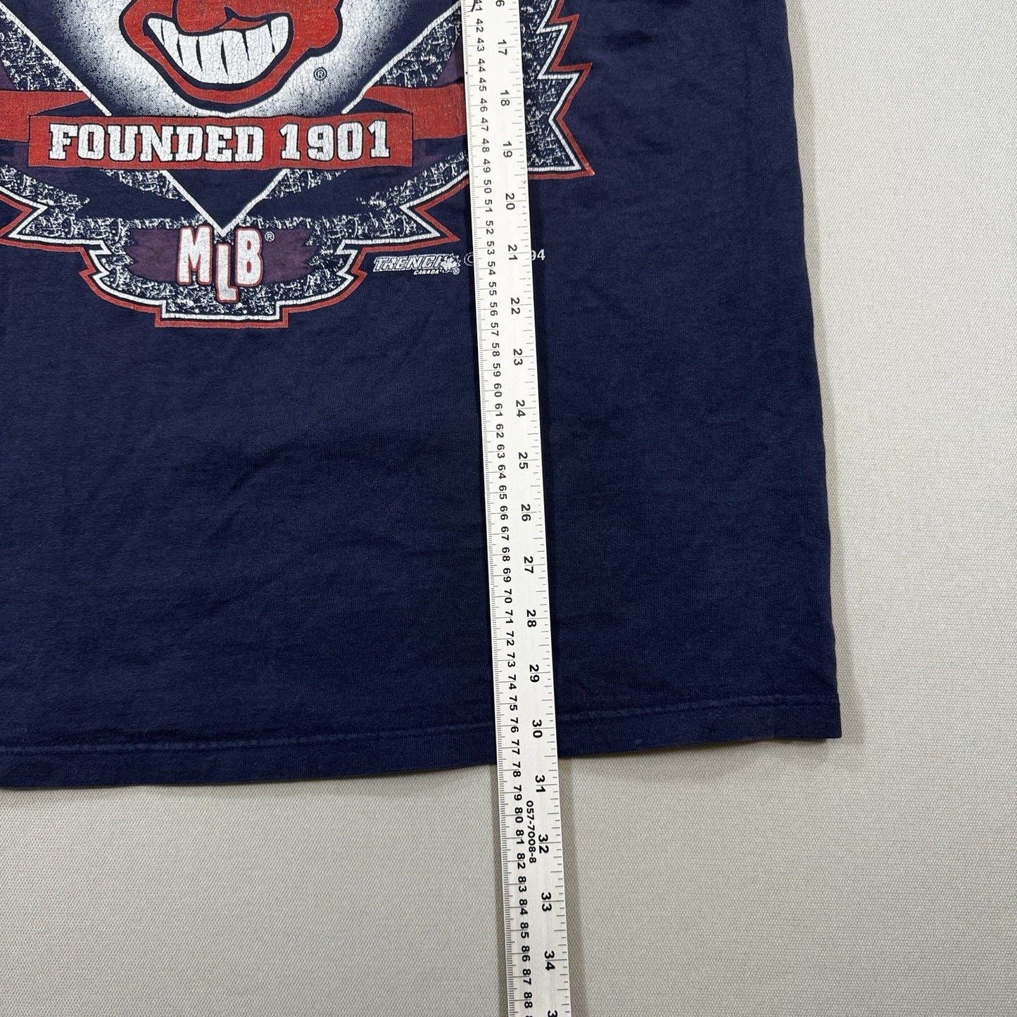 Trench Cleveland Indians T-Shirt mens Large Blue Made in Canada Single Stitch