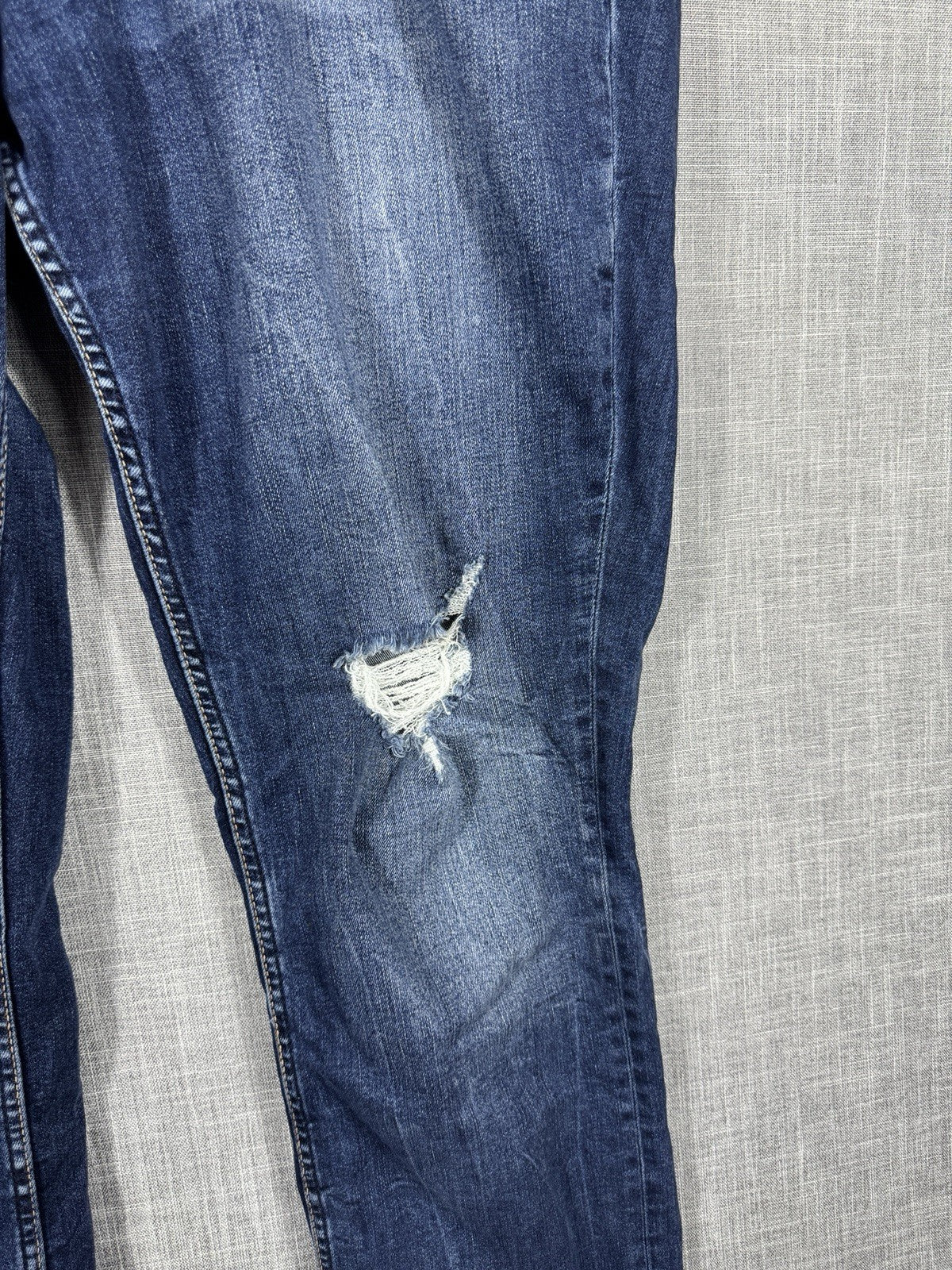 Silver Jeans Suki Straight Blue Distressed Mens 40x34