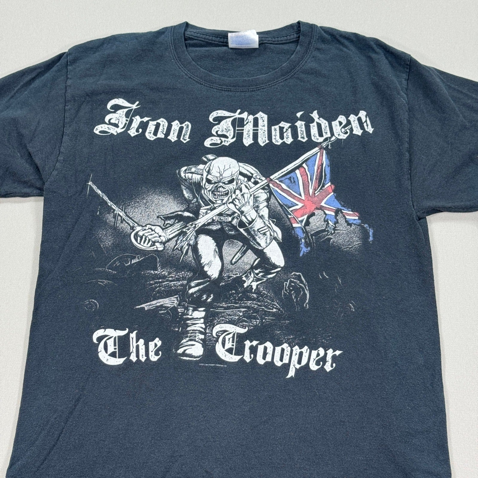 Iron Maiden The Trooper Promo Band T-Shirt mens Medium Graphic Print Faded