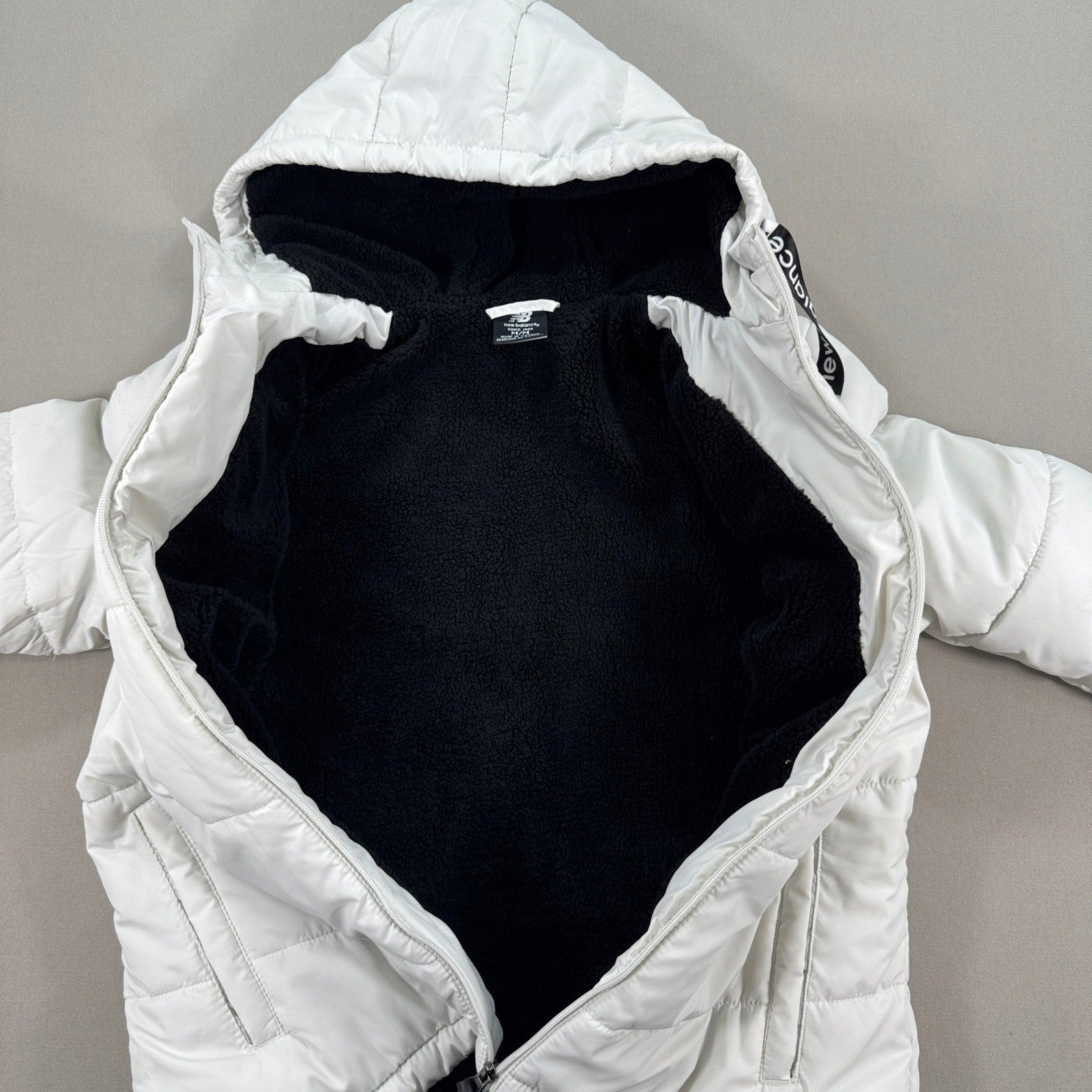 New Balance Puffer Jacket Womens Medium White Full Zip Hooded Quilted Insulated