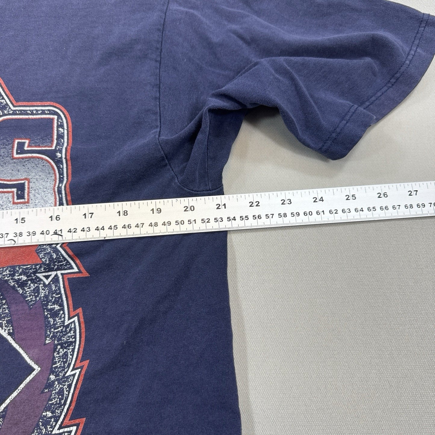 Trench Cleveland Indians T-Shirt mens Large Blue Made in Canada Single Stitch