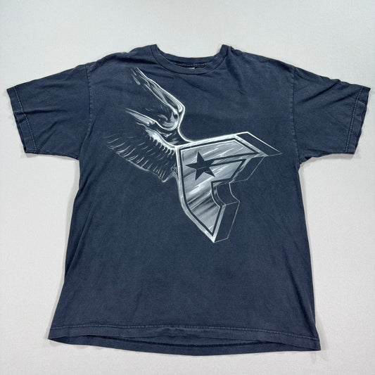 VTG 2000's Famous Stars and Straps Giant Logo Print Tee Faded Y2K Travis Barker