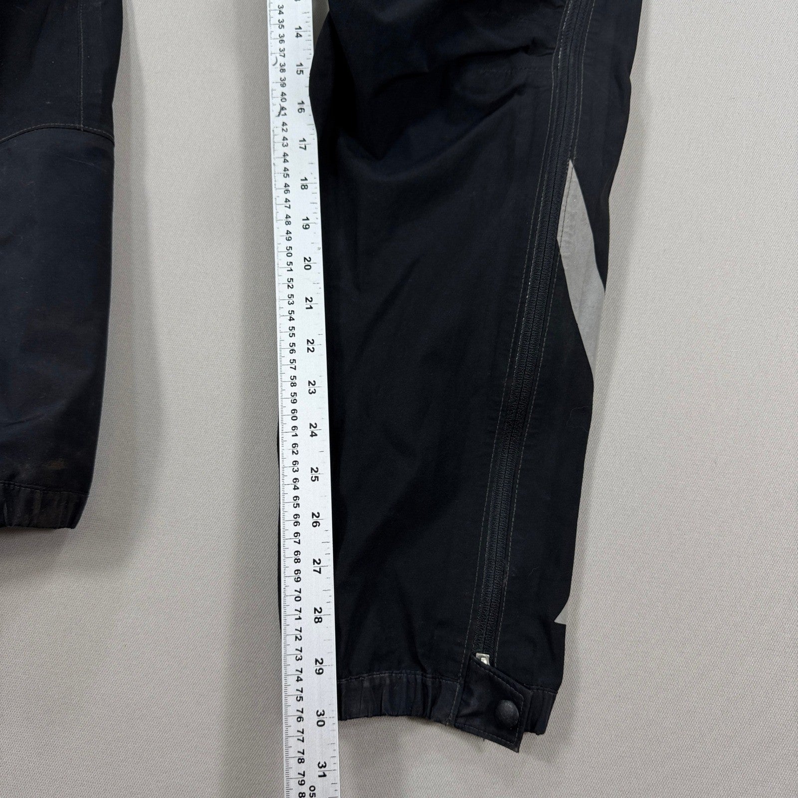 Mountain Equipment Co Gore Tex Pants Mens M Black Regular Fit Hiking Ski MEC