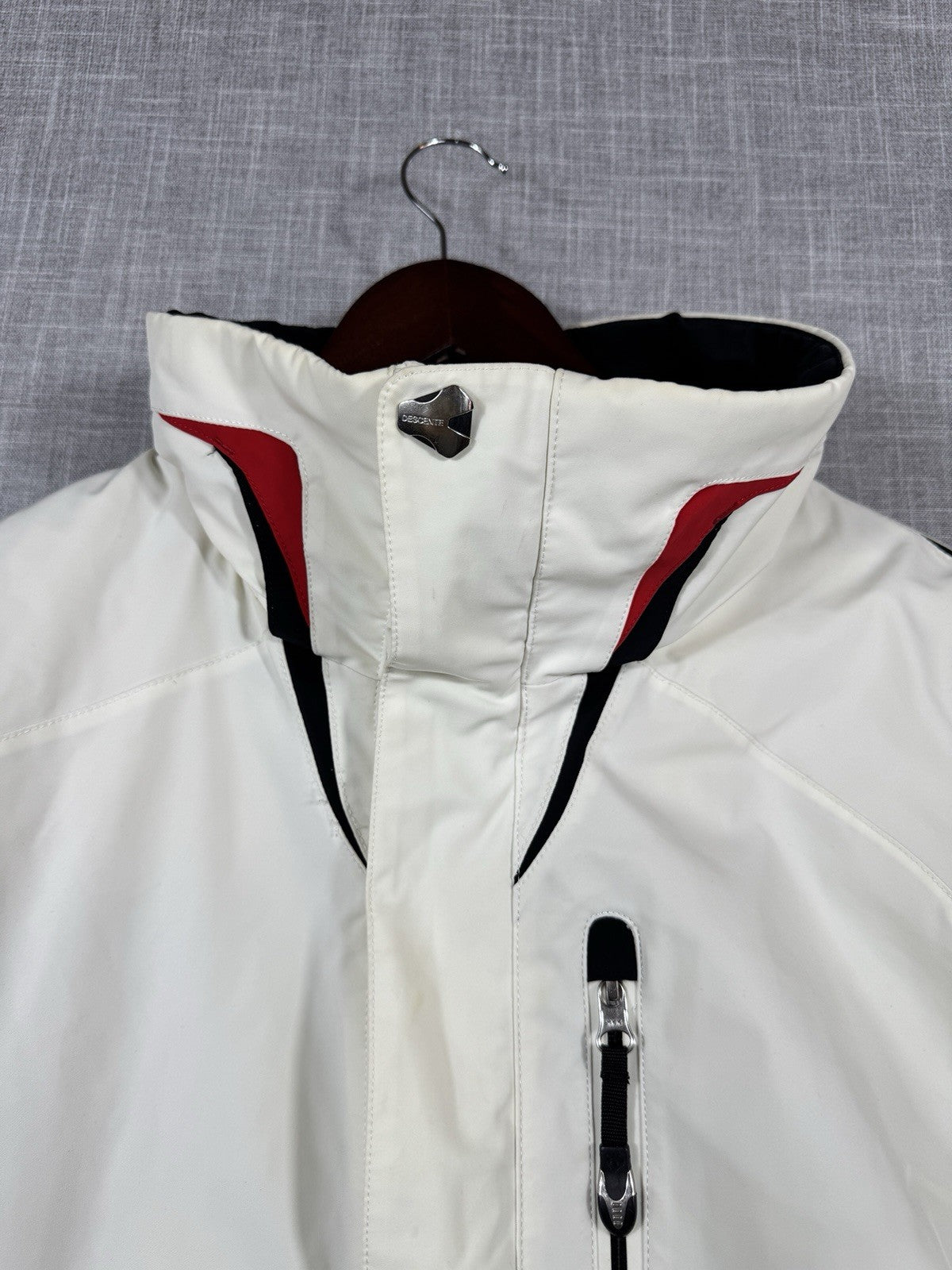 Vintage Descente Ski Snow Jacket Mens Ion Bodies Titan Thermo Airdrive White L