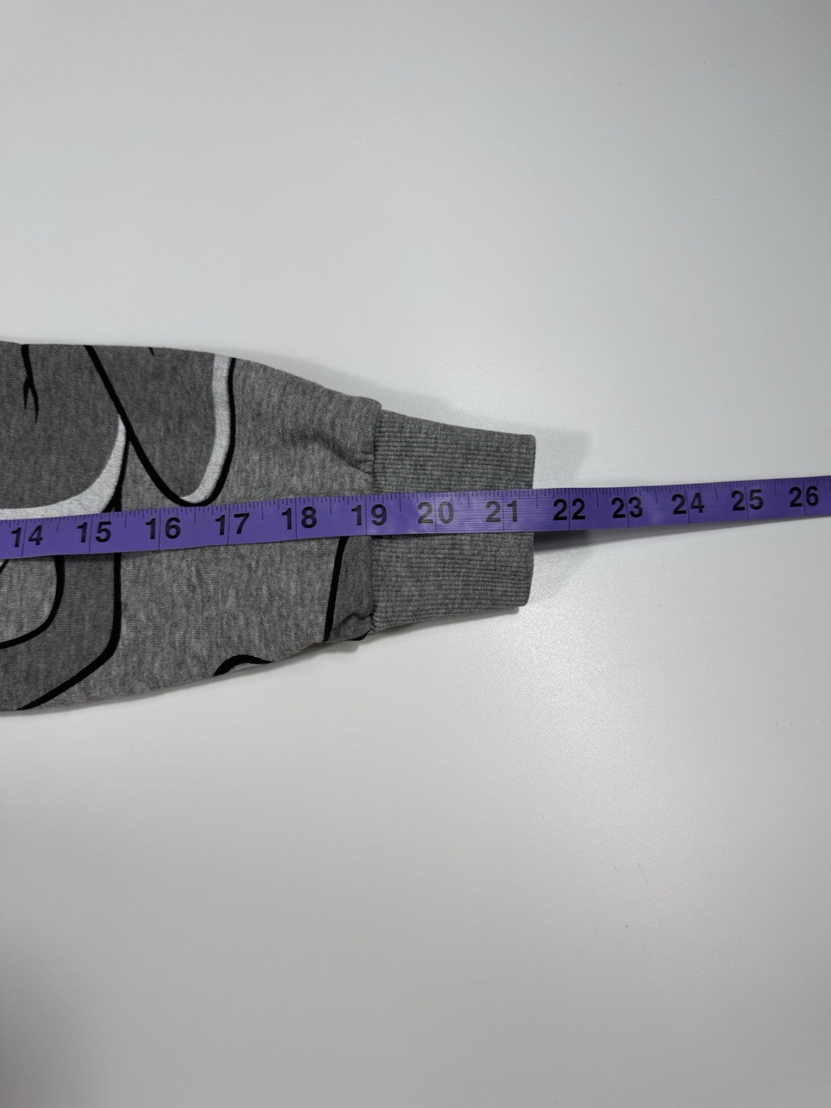 Bugs Bunny Looney Tunes Warner Bros Men’s Sweatshirt Small Long Sleeve