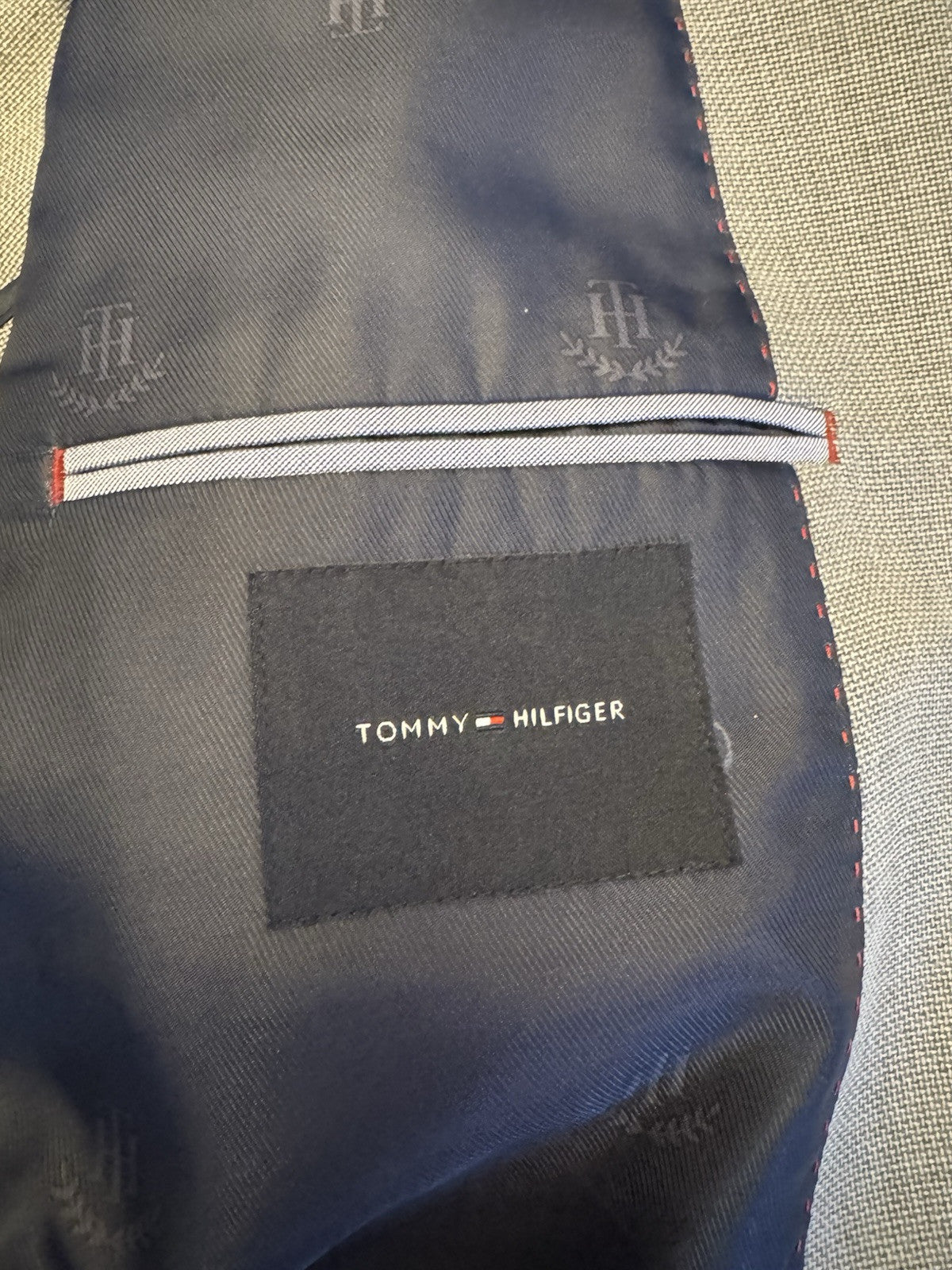 Tommy Hilfiger Blazer Coat Suit Jacket 2 Button Single Breast Men’s 44L Grey