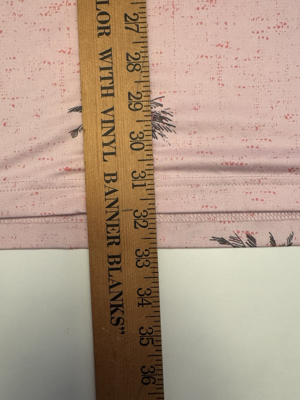 Johnnie-O mens XL Golf Performance Polo Pinks Sands With Palm Trees