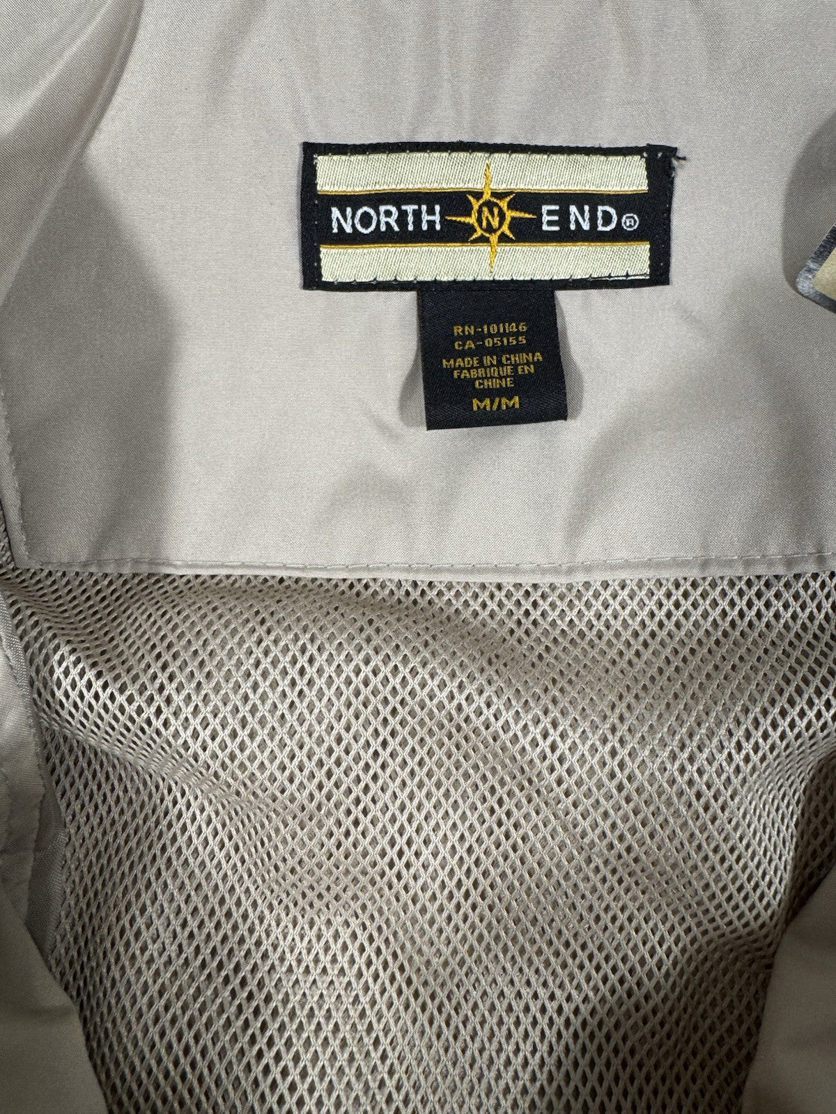 North End Men' Medium Waterproof Beige Windbreaker Jacket Vented NEW