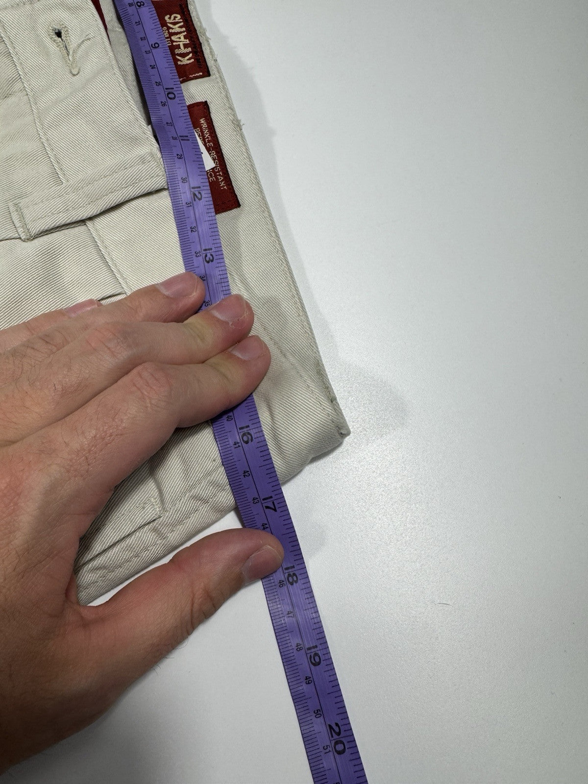 Eddie Bauer mens Khaki Wrinkle Resistant Pants Size 33/30 Performance New