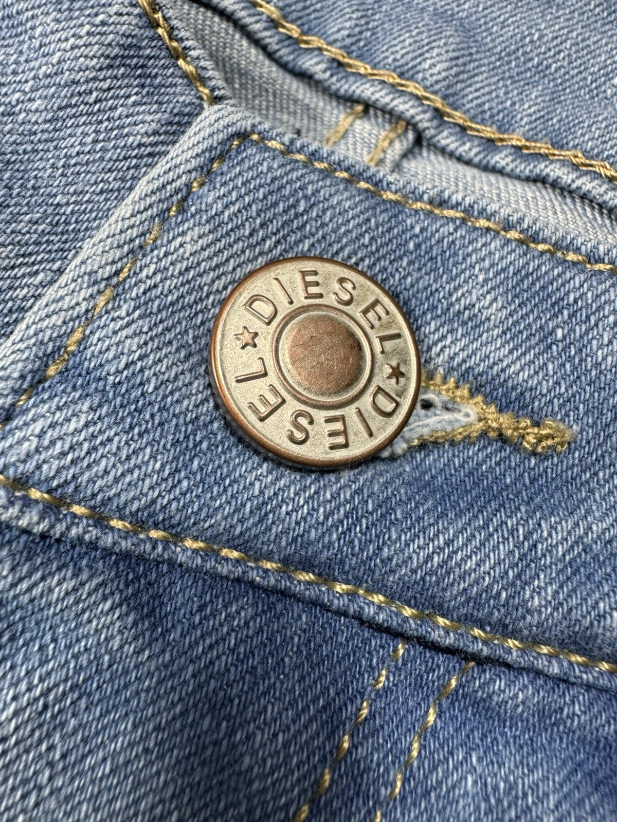 Diesel Jeans Mens 32x30 Blue Wash Regular Straight Button Closure 100% Cotton