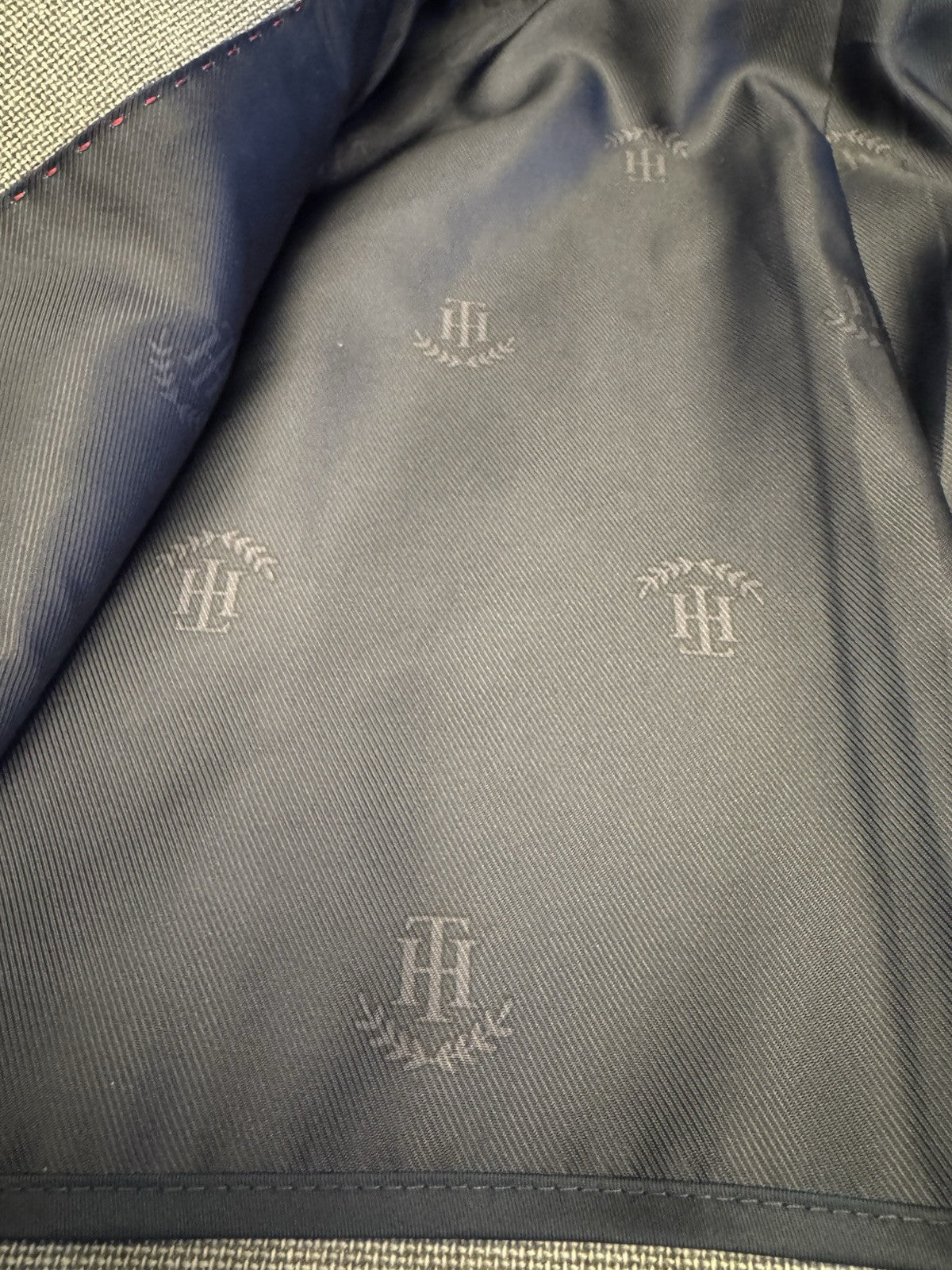 Tommy Hilfiger Blazer Coat Suit Jacket 2 Button Single Breast Men’s 44L Grey