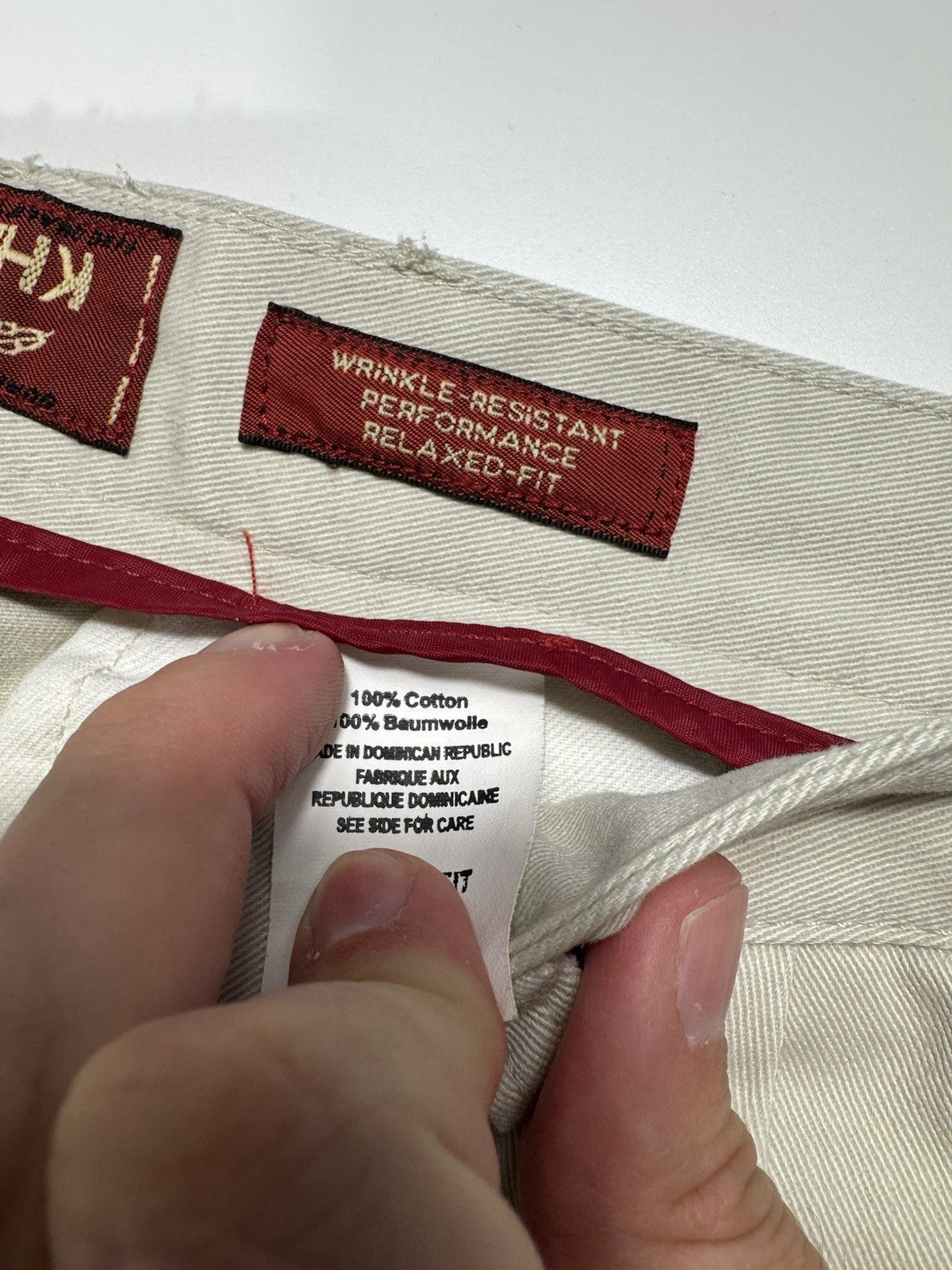 Eddie Bauer mens Khaki Wrinkle Resistant Pants Size 33/30 Performance New