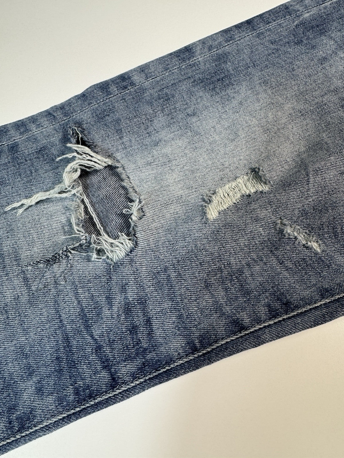 AG Jeans Light Blue Tellis Modern Slim Ag-ed Distressed Denim Jeans 33x32