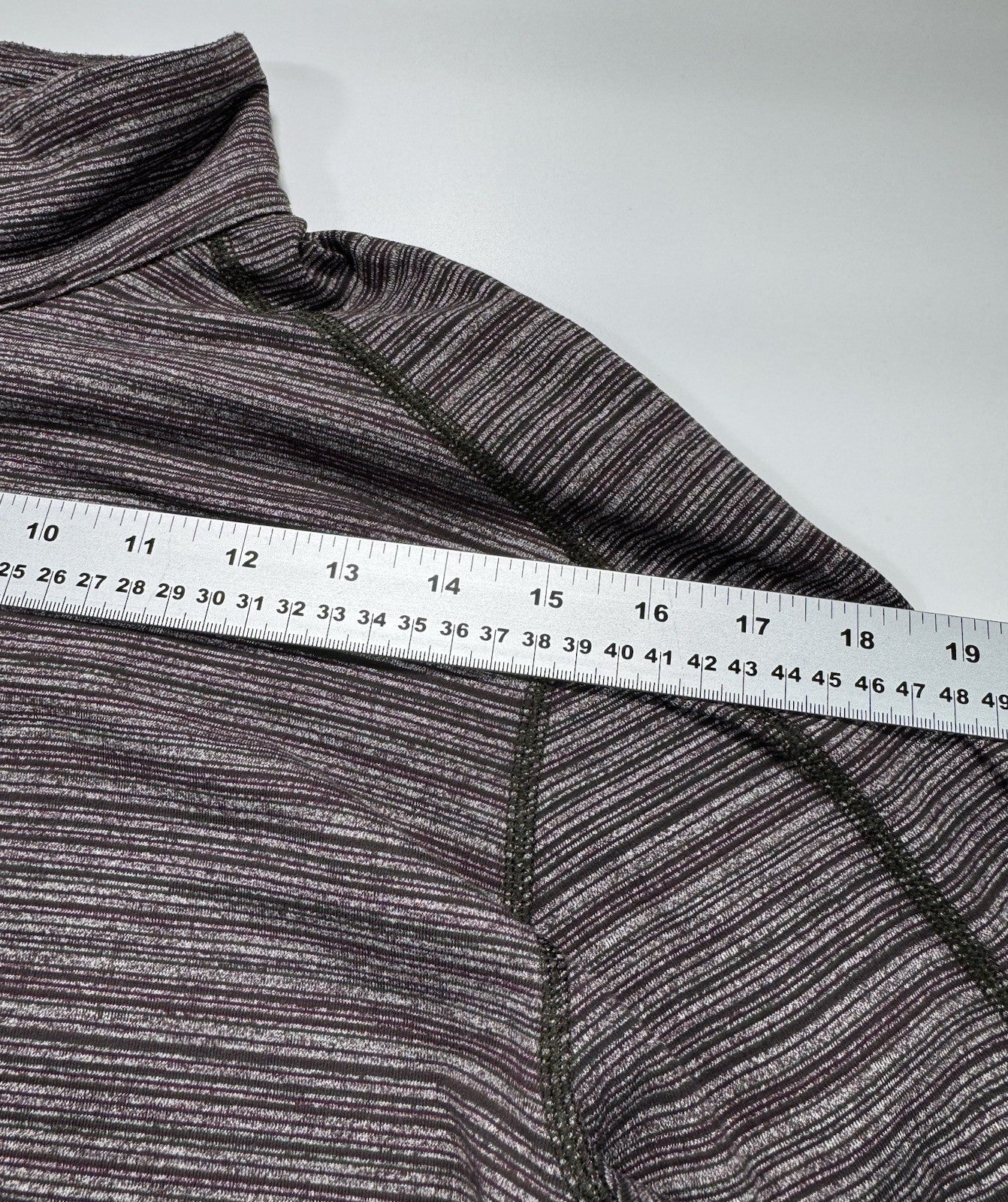 LULULEMON Athletica Asymmetrical 1/4 ZIP Pullover Performance mens Size M