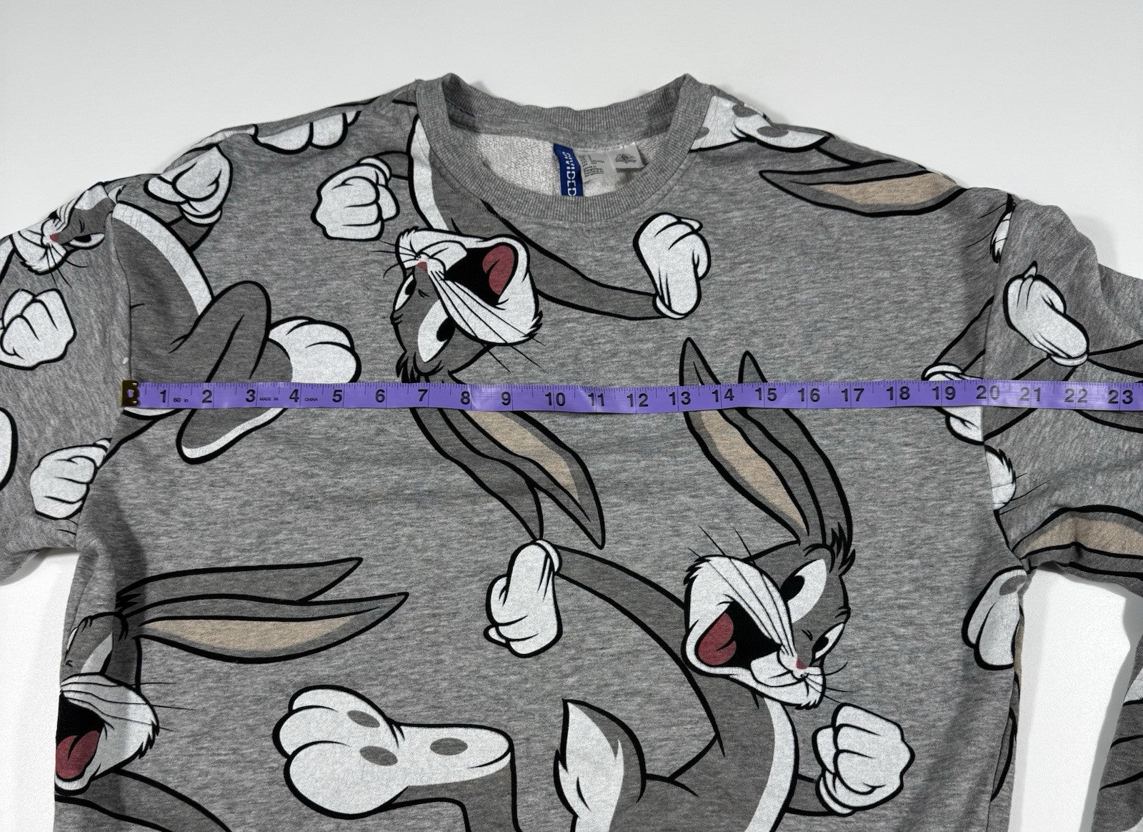 Bugs Bunny Looney Tunes Warner Bros Men’s Sweatshirt Small Long Sleeve
